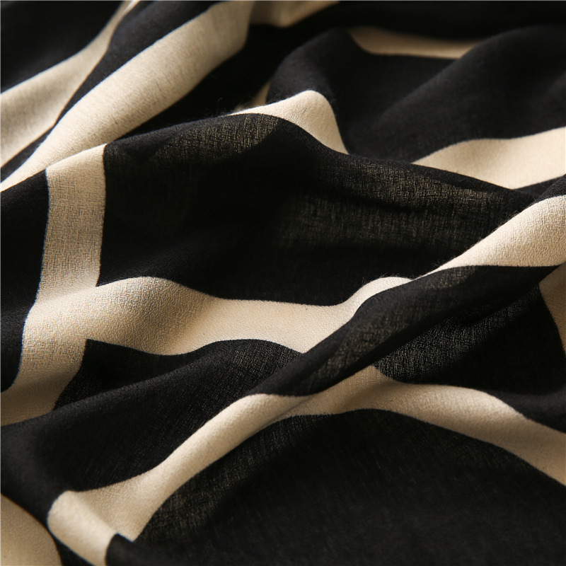 Spagna marchio di lusso nero B - Tippet Line recensione e prezzo